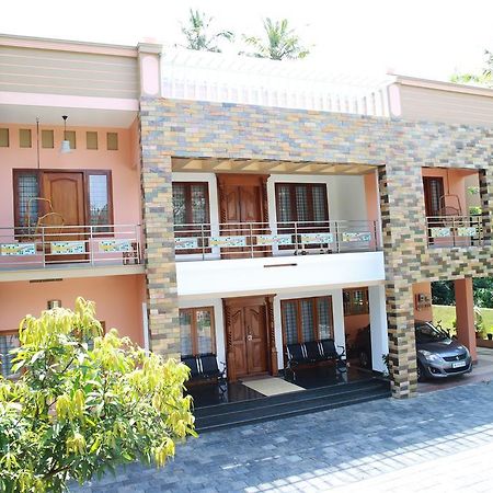 Periyar Villa Home Stay - Thekkady Luaran gambar